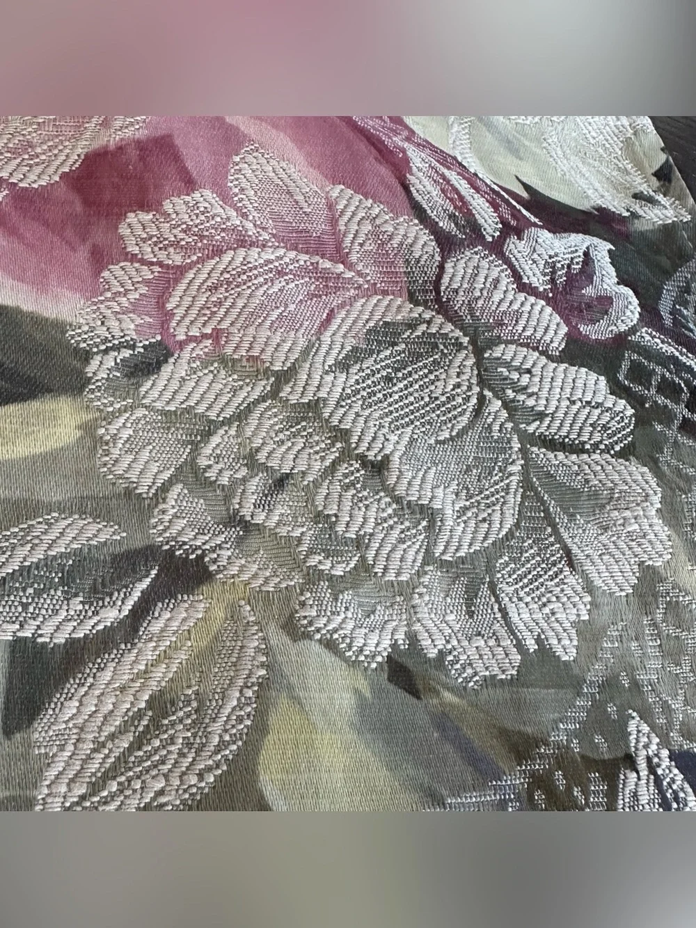 Vintage Floral Table Runner w Tassels 11.5x104